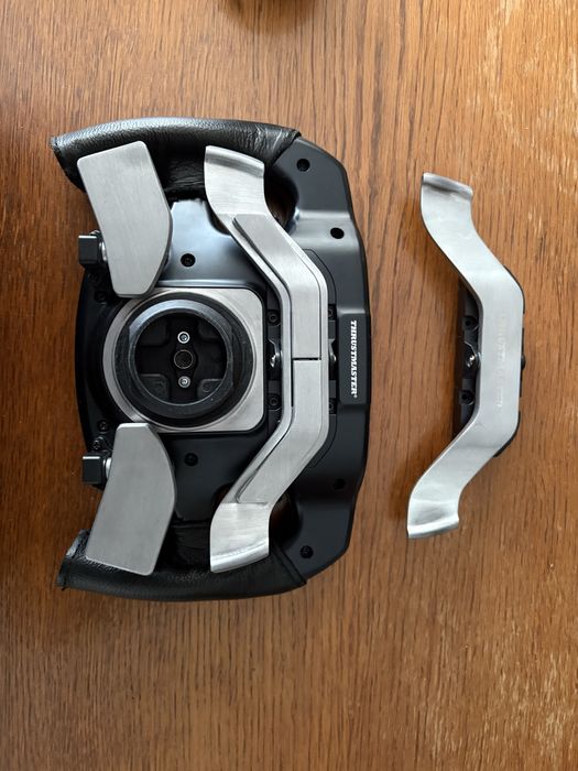 Kierownica THRUSTMASTER SF 1000 + Quick Release Moza