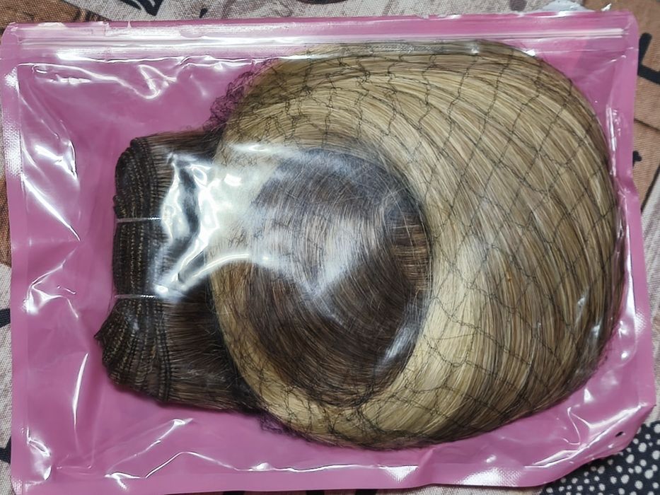 Extensões  de cabelo loiro