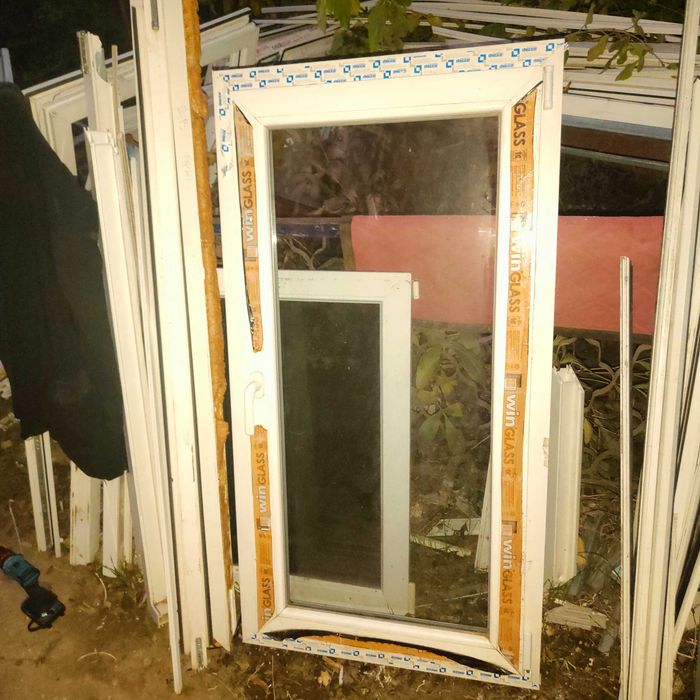 Окно металлопластиковое и дверь