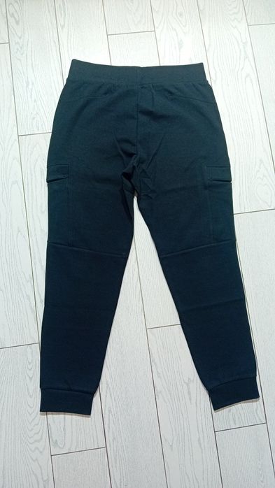 Nowe! Oryginalne 4F joggery męskie M czarne nieocieplone (957)
