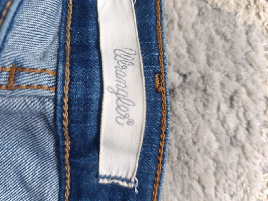 Damskie jeansy Wrangler 34