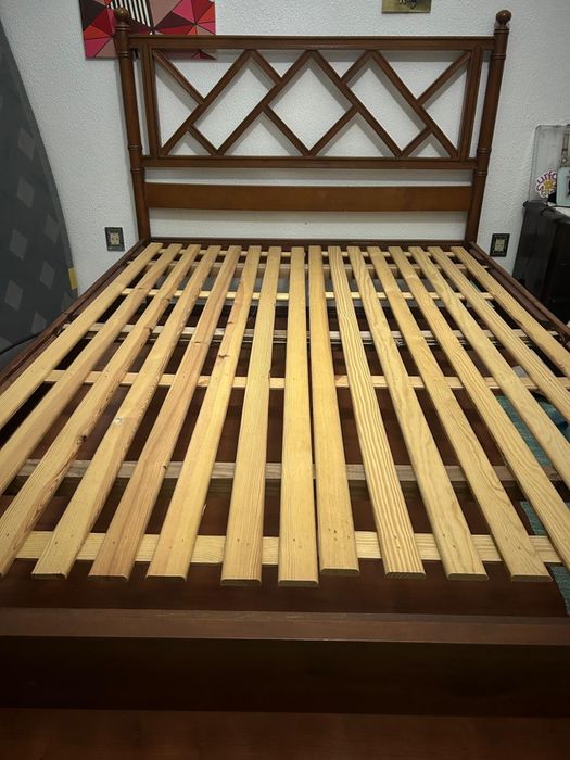 Vendo conjunto de quarto com colchao