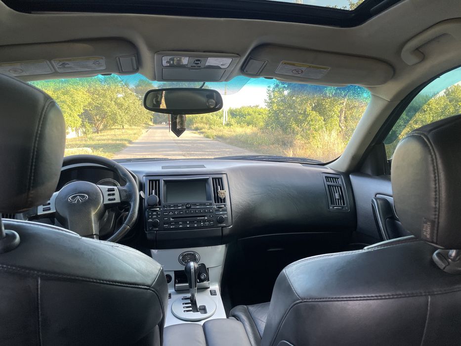 Продам Infiniti FX35