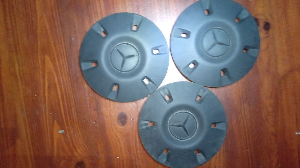 Ковпаки на дискі від Mercedesa