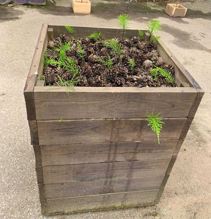 Дерев`яний ящик б/у для дерев або квітів