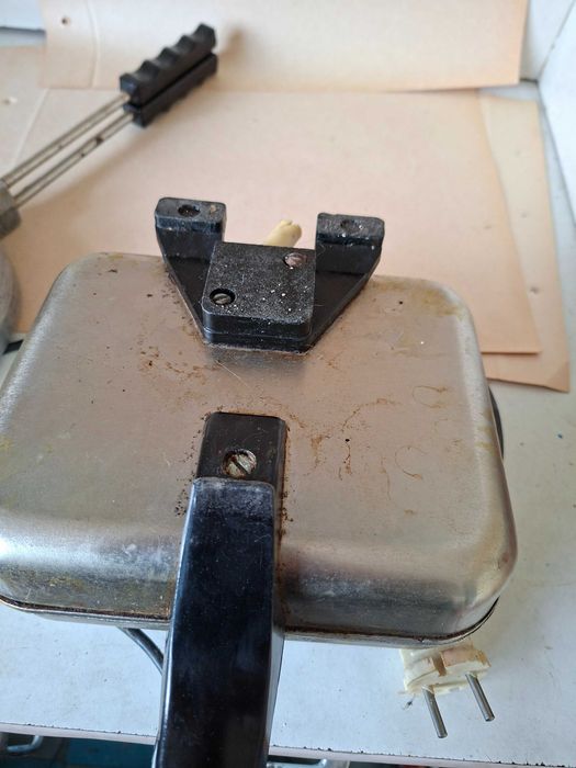 Вафельница орешница.