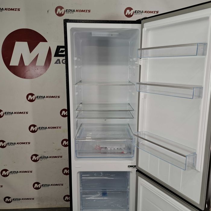 Lodówka Chiq FBM260L [2 lata gwar] E / 39dB / 176cm wys / 262 litry[2]