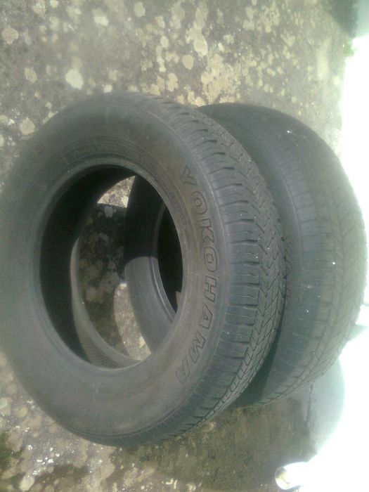 Pneus semi usados  medida 215/70/R16