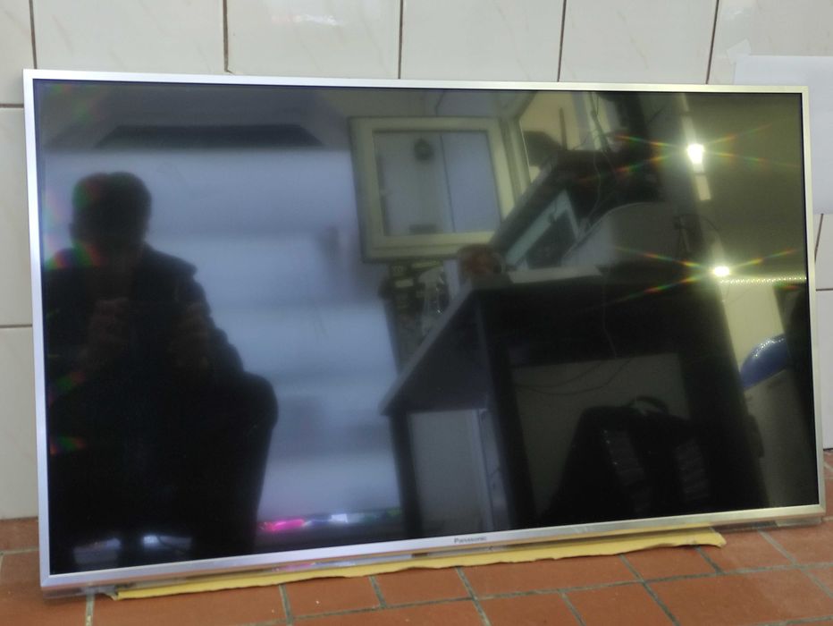 Telewizor Panasonic 42 cale Smart TV TX-L42FT60B