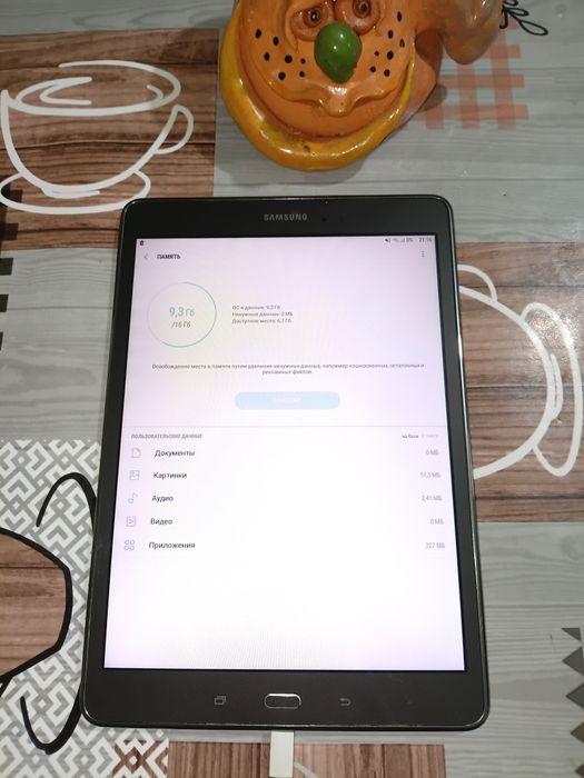 Продам планшет Samsung SM-T555