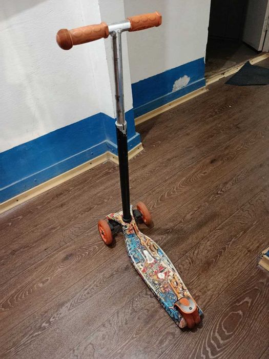 Віддам самокат безкоштовно