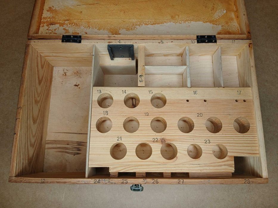 Ящики від ЗІП різних мікроскопів