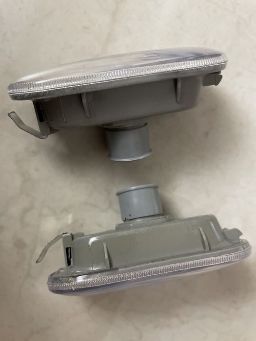 Повторители поворотники Volkswagen Golf Bora Vento освітлення мото