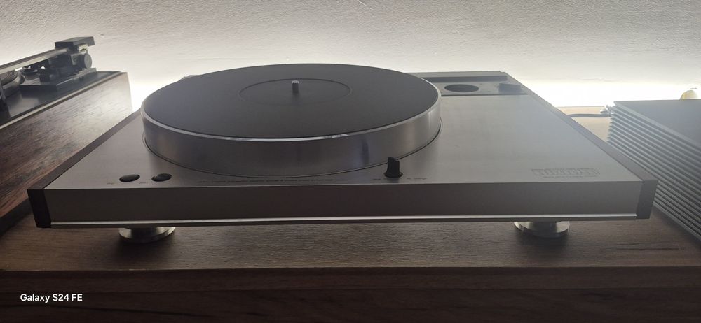 Gramofon Luxman 441