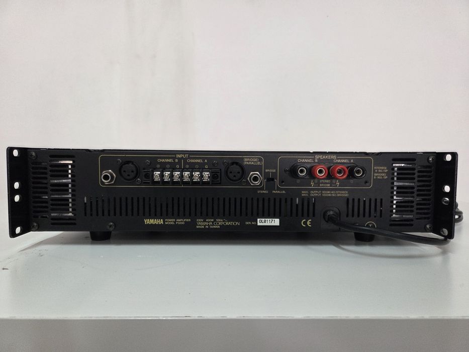Amplificador potência Estéreo - YAMAHA P3200
