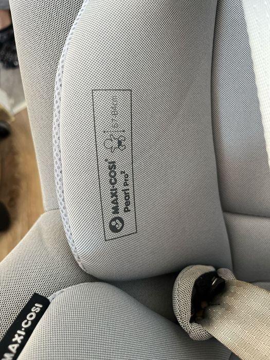 Fotel z bazą Maxi Cosi Pearl Pro 2 iSize