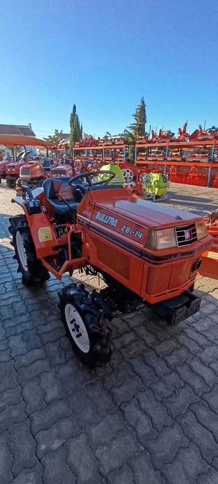 Campanha de Natal:Trator Kubota Bulltra ZB1-14 + 4 alfaias POUPE 1250€