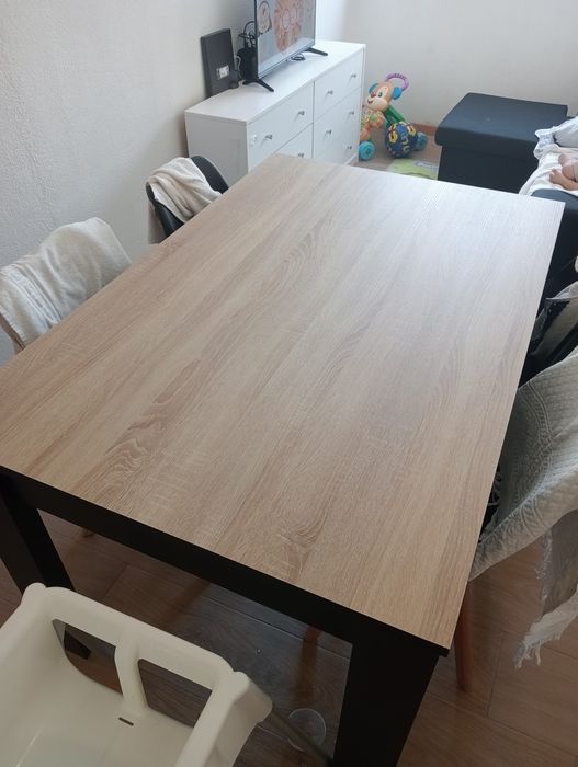 Mesa com cadeira