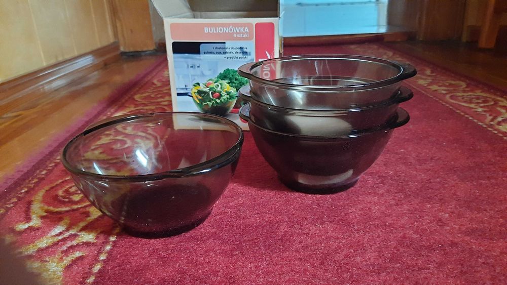 Bulionówki z przyciemnianego szkła
