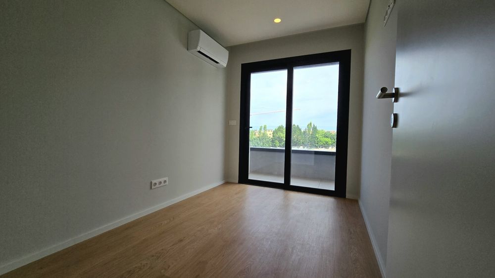 Apartamento T3 em Canidelo com vista mar