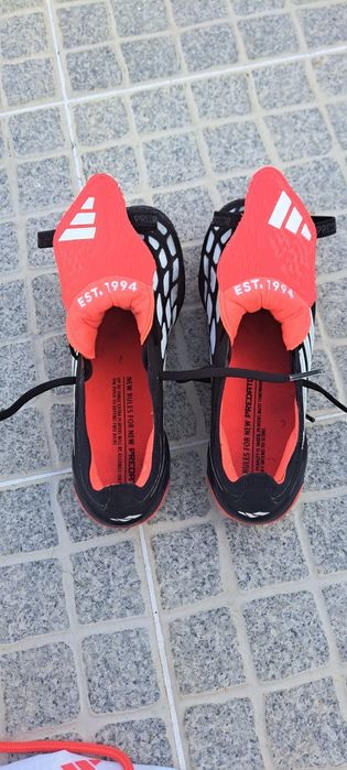 Chuteiras Adidas Predator - tecnologia  Nanostrike+