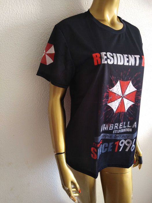 T-Shirt Resident Evil Umbrella Corporation Social Distance Training Since 1996