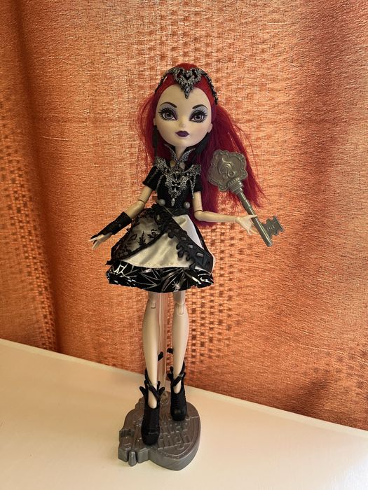 Лялька/Кукла Ever After High – Raven Queen (Legacy Day)