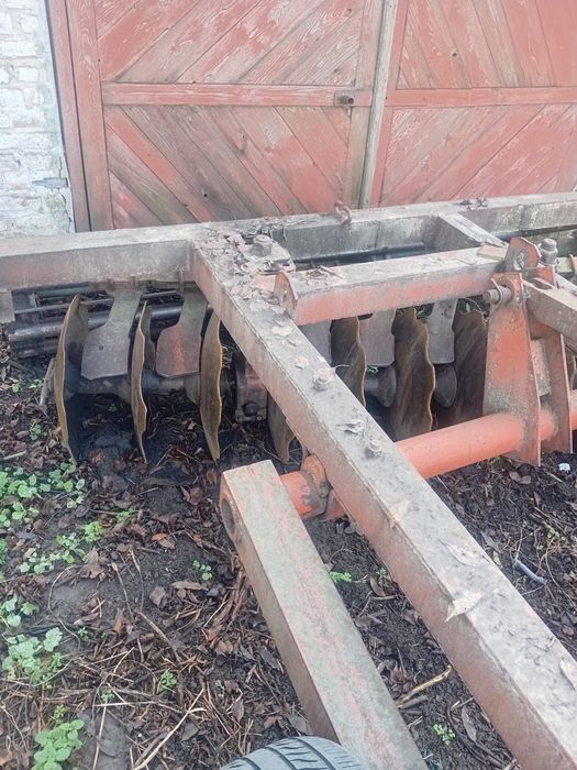 Продам ЮМЗ ,оприскиватель ,бдт ,плуг ,шнек