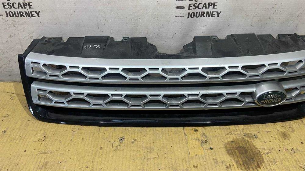 Бампер передній взборі з решіткою колір LRC 1AA Fuji White Land Rover Discovery Sport Ленд Ровер Діскавері Спорт 2014-