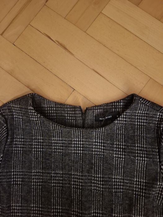 Sukienka ołówkowa S Reserved