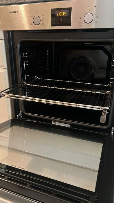 Forno Princess usado poucas vezes