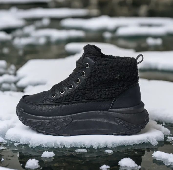 Зимове жіноче взуття