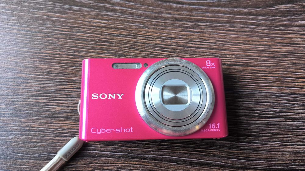 Продам фотоаппарат Sony W730