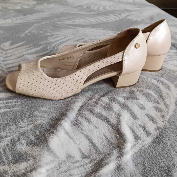 buty Libero 39 .