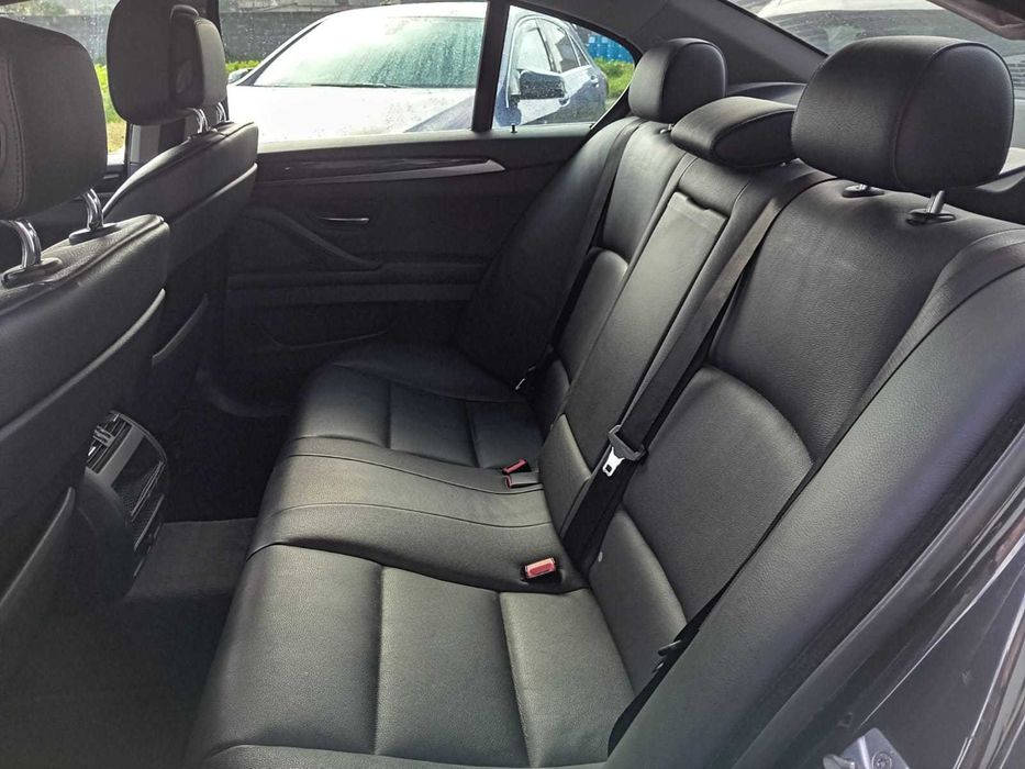 BMW 520 D c/auto - Nacional ( pequeno sinistro )