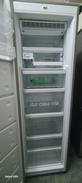 Arca congeladora Hoover vertical