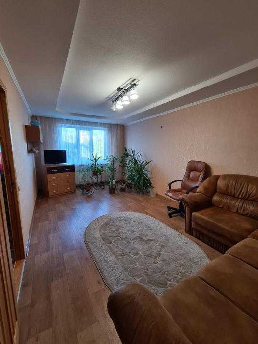 Продам 3к квартиру Роганский Ж\М. Улучшеной планировки. возле Класса