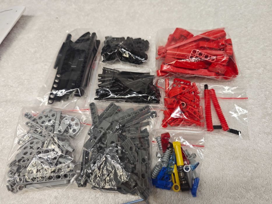 Lego Technic 8272 "Snowmobile"; 2007; [A77]