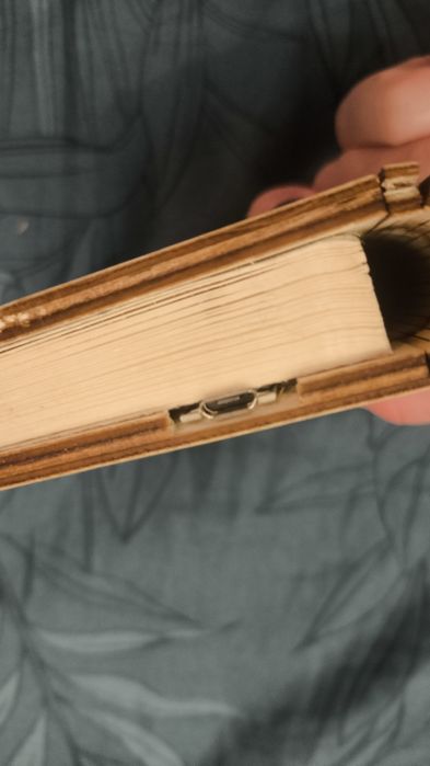 Світильник книга