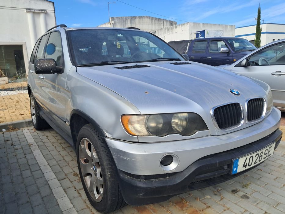 SUV BMW X5 (E53)