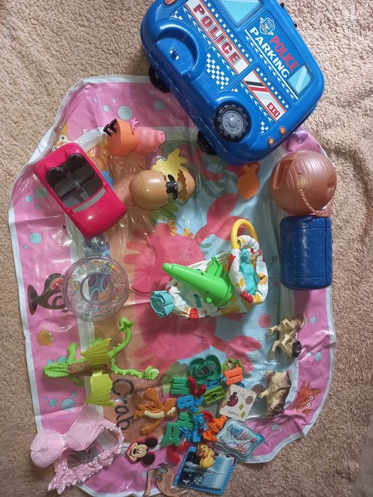 Яркие игрушки с креплением на коляску.Игрушки для Малышей