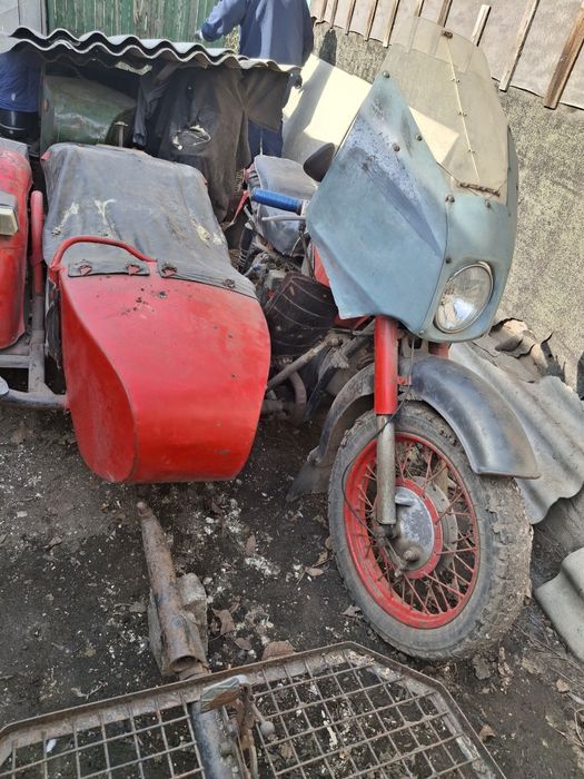 Мотоцикл К 750 з живими документами