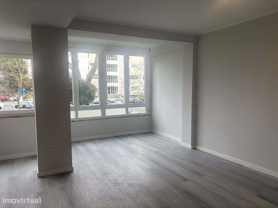 Oportunidade única: apartamento T2 em Oeiras para investimento seguro