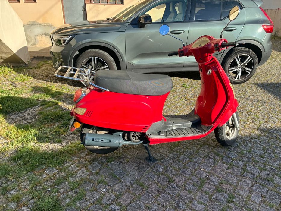 Scooter (Estilo Vespa 125 )