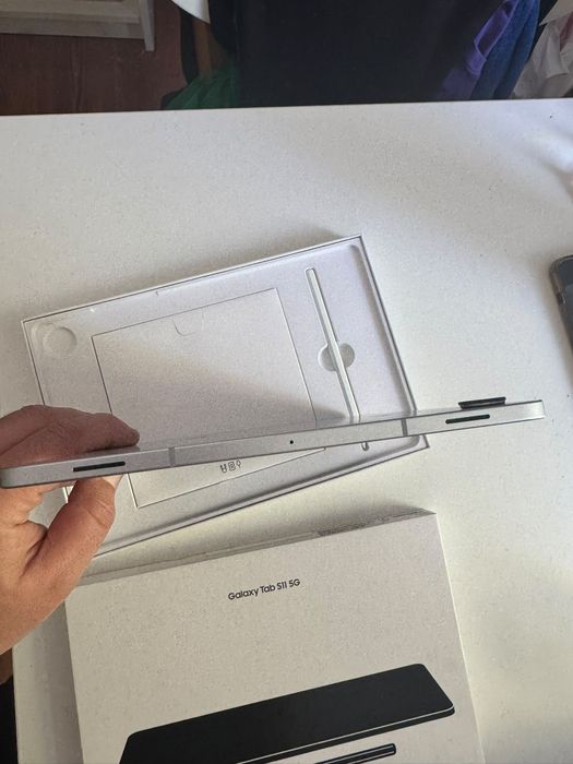 Samsung Tab S11 128gb 5g com caixa e caneta