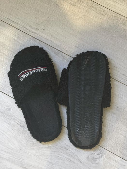 Klapki Balenciaga