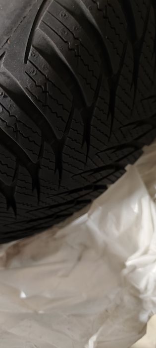 4 Jantes BMW 120d - 16'' com pneus de inverno Good Year