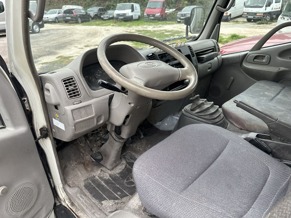 Toyota dyna s com avaria