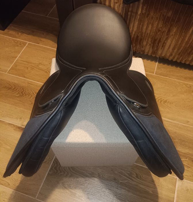 Siodło wszechstronne praktycznie nowe