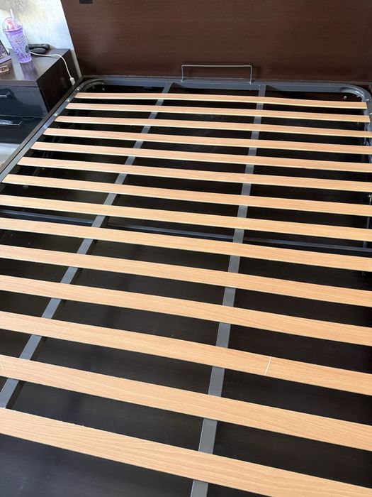 Cama  de casal 155x200